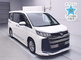 TOYOTA NOAH 2022