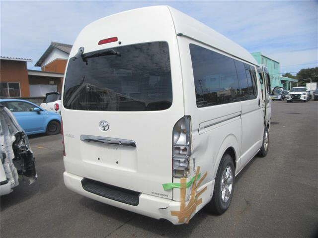TOYOTA HIACE VAN 2012