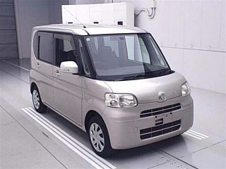 DAIHATSU TANTO 2011