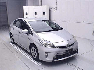 TOYOTA PRIUS PHV 2013