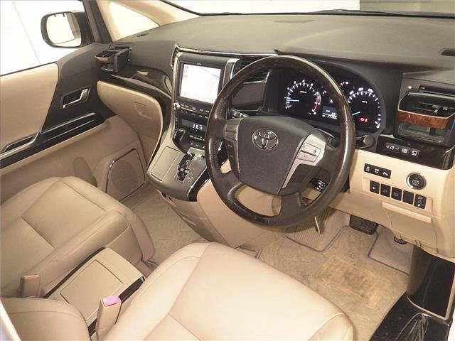 TOYOTA VELLFIRE 2014