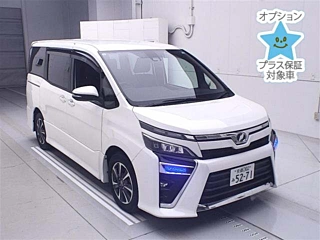 TOYOTA VOXY 2017