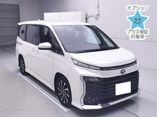 TOYOTA VOXY 2023