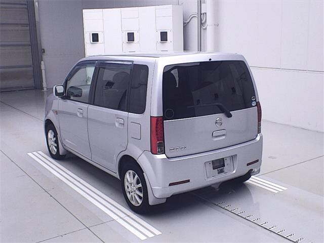 NISSAN OTTI 2011