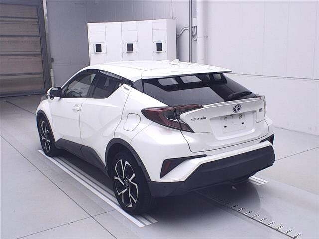 TOYOTA C-HR 2018