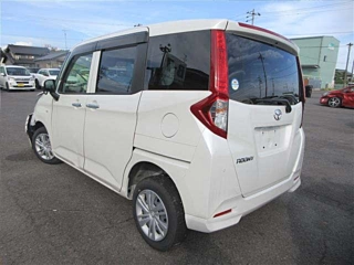 TOYOTA ROOMY 2023