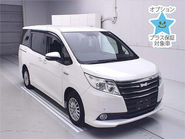 TOYOTA NOAH 2016