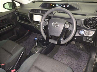 TOYOTA AQUA 2016