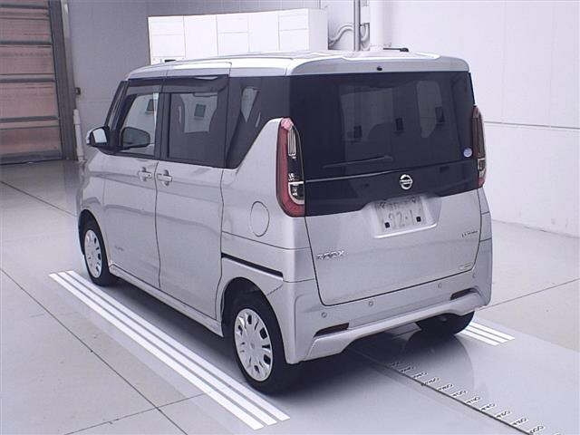 NISSAN ROOX 2021