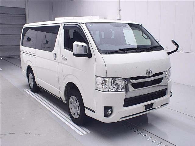 TOYOTA HIACE VAN 2020
