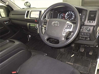 TOYOTA HIACE VAN 2020
