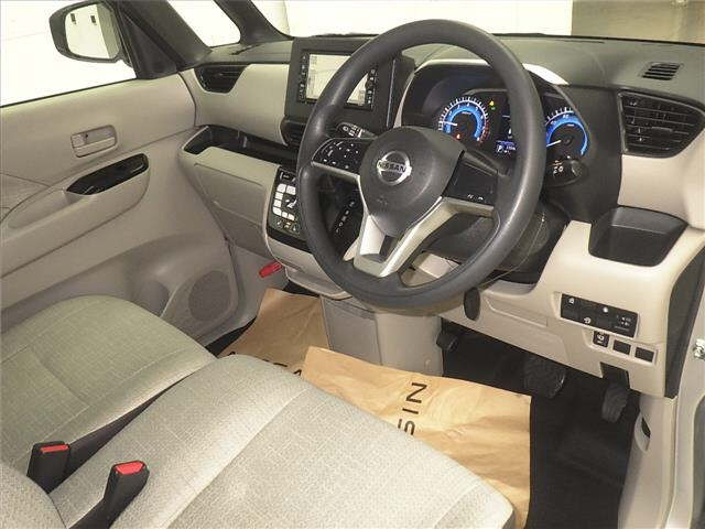NISSAN ROOX 2021