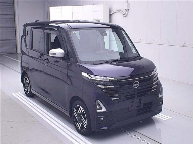 NISSAN ROOX 2023