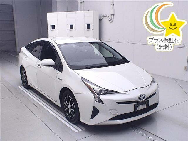 TOYOTA PRIUS 2016