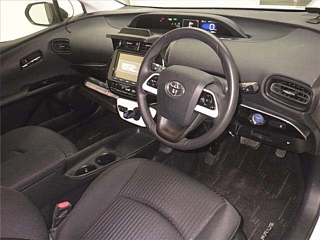 TOYOTA PRIUS 2016
