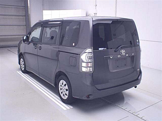 TOYOTA VOXY 2012