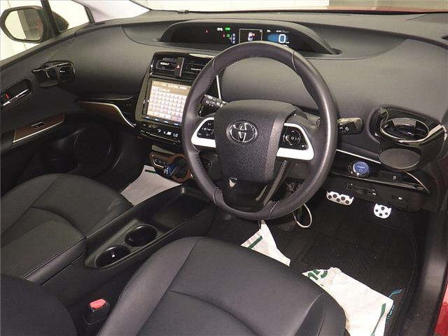 TOYOTA PRIUS 2016