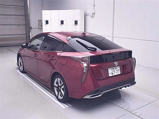 TOYOTA PRIUS 2016