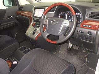 TOYOTA VELLFIRE 2011