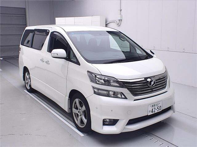 TOYOTA VELLFIRE 2011