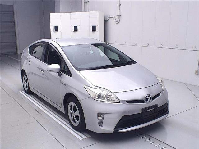 TOYOTA PRIUS 2014
