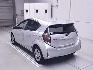 TOYOTA AQUA 2020