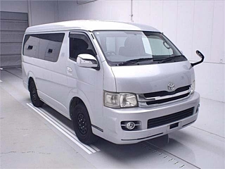 TOYOTA HIACE 2010