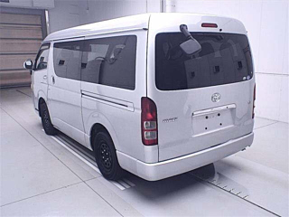 TOYOTA HIACE 2010