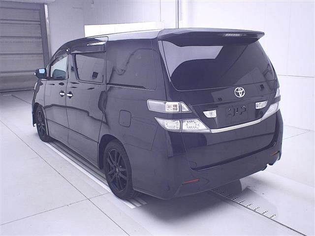 TOYOTA VELLFIRE 2010