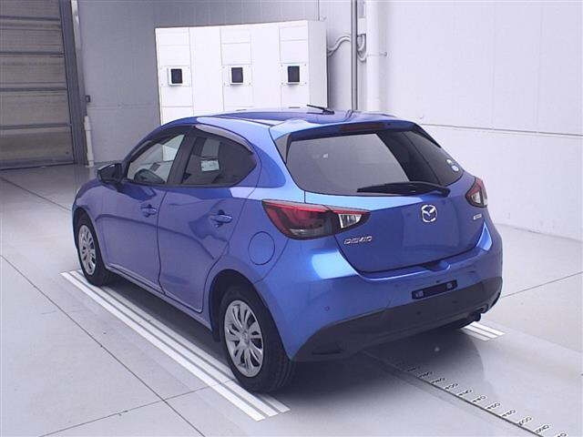 MAZDA DEMIO 2015
