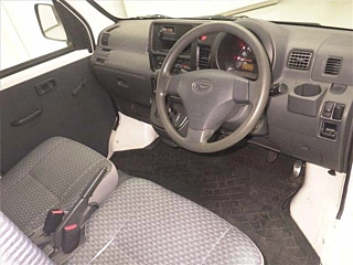 DAIHATSU HIJET VAN 2011