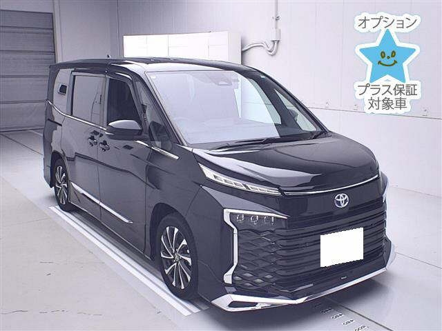 TOYOTA VOXY 2023