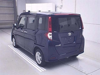 TOYOTA ROOMY 2021