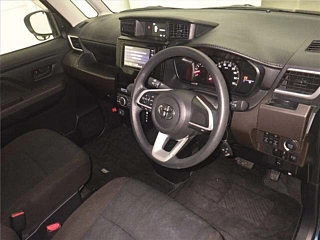 TOYOTA ROOMY 2021