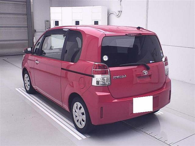 TOYOTA SPADE 2013
