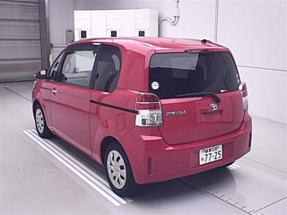 TOYOTA SPADE 2013