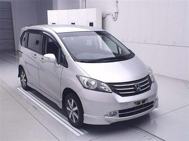 HONDA FREED 2010