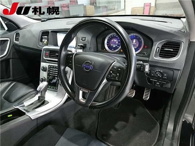 VOLVO V60 2012