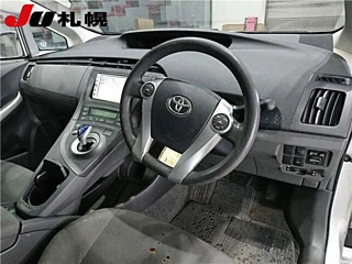 TOYOTA PRIUS 2011