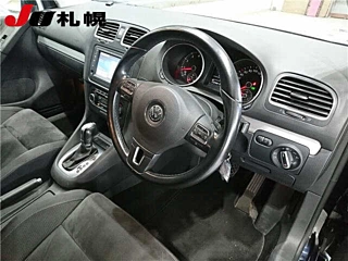 VOLKSWAGEN GOLF 2011