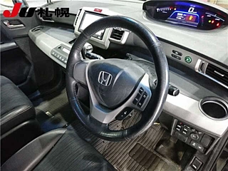 HONDA FREED 2011