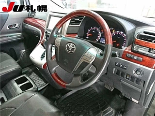 TOYOTA VELLFIRE 2008