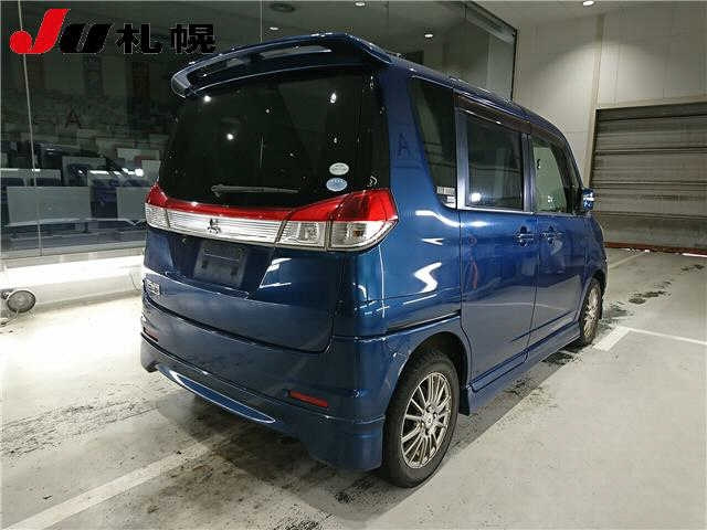 MITSUBISHI DELICA D2 2012