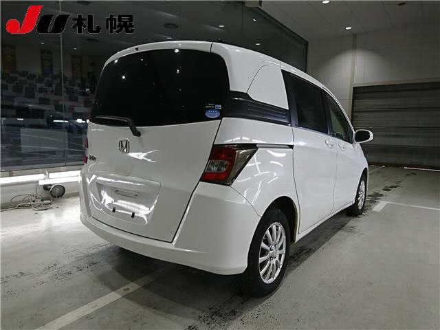 HONDA FREED 2013
