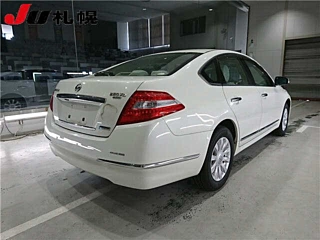 NISSAN TEANA 2011