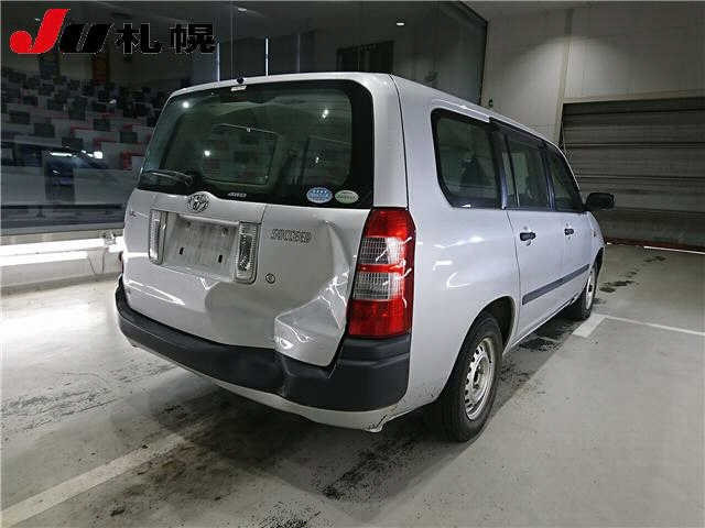 TOYOTA SUCCEED 2011