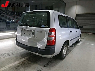 TOYOTA SUCCEED 2011