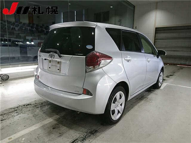 TOYOTA RACTIS 2014