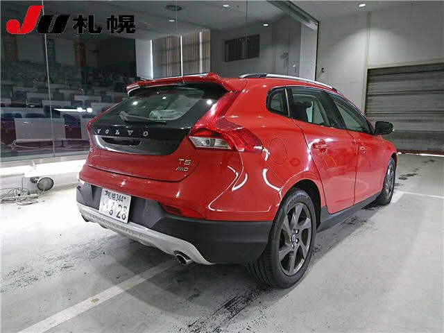 VOLVO V40 2013