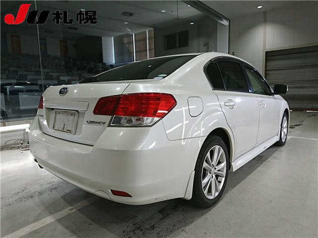 SUBARU LEGACY B4 2013